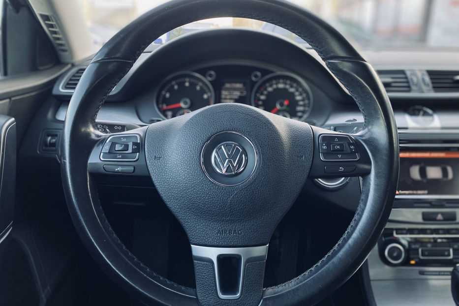 Продам Volkswagen Passat B7 2011 года в Киеве