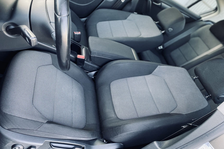 Продам Volkswagen Passat B7 2011 года в Киеве