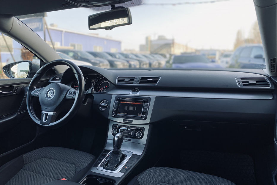 Продам Volkswagen Passat B7 2011 года в Киеве