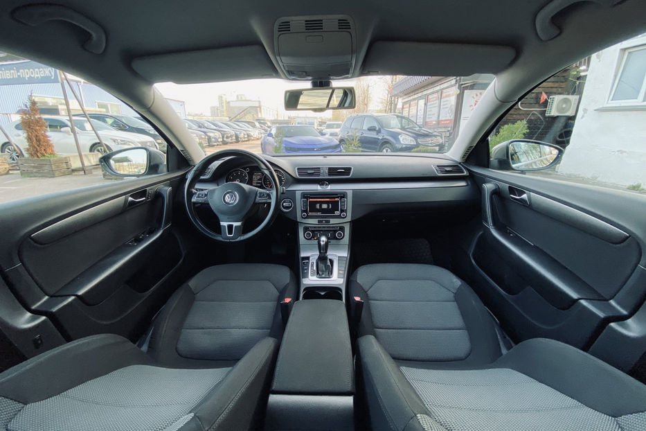 Продам Volkswagen Passat B7 2011 года в Киеве