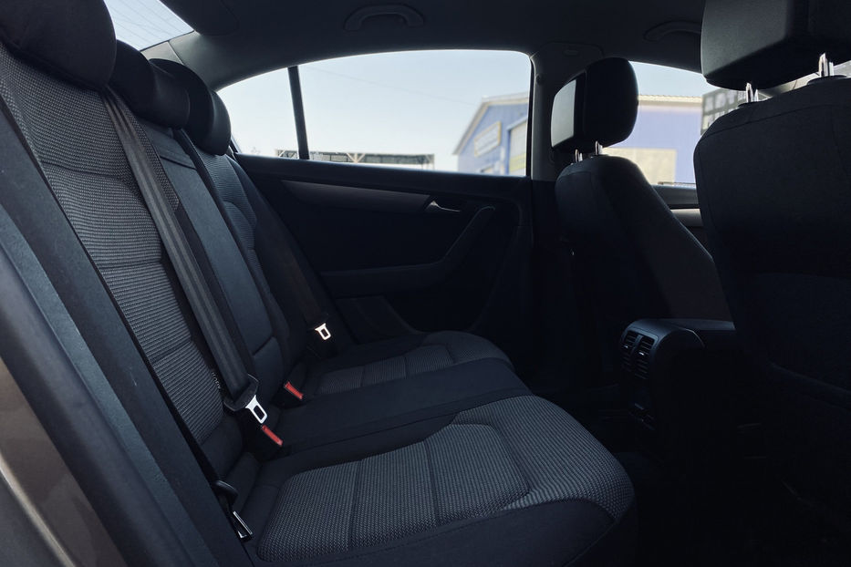 Продам Volkswagen Passat B7 2011 года в Киеве