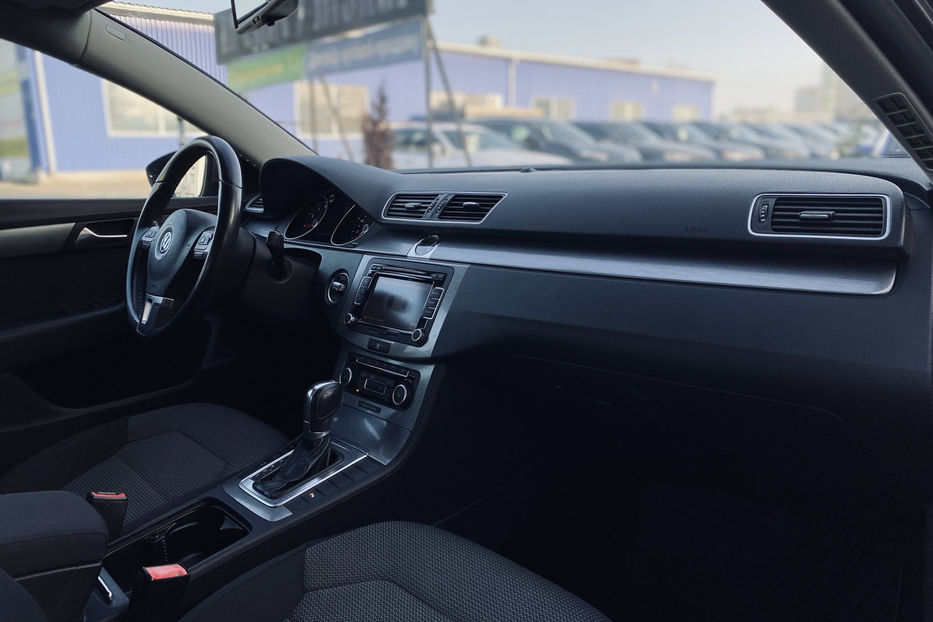 Продам Volkswagen Passat B7 2011 года в Киеве