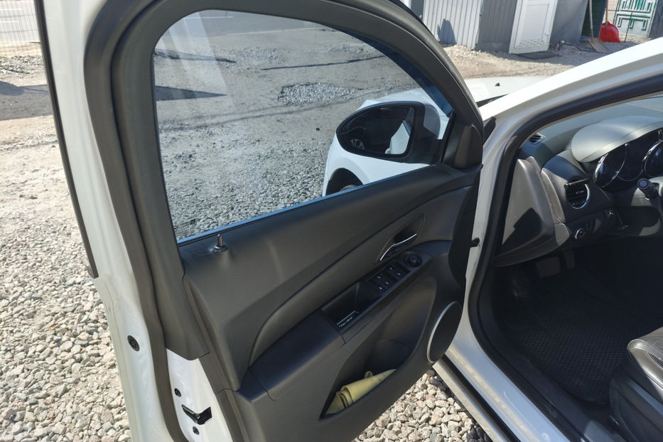 Продам Chevrolet Cruze 2011 года в Киеве
