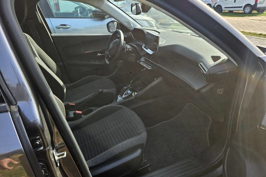 Продам Peugeot 2008 LED NAV KLIM  НЕ МАЛЬОВАНИЙ 2021 года в Львове