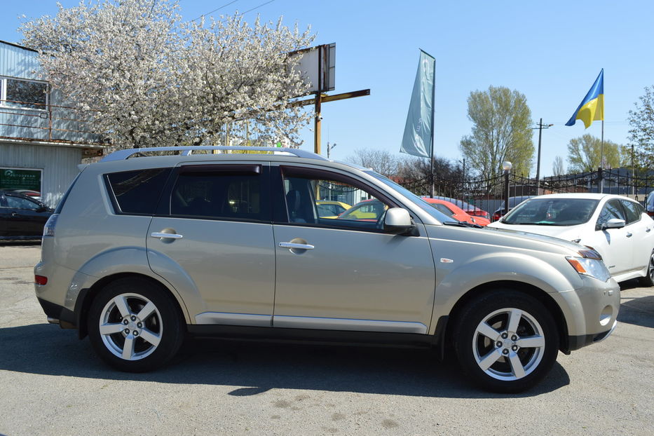 Продам Mitsubishi Outlander XL 2.4 2008 года в Одессе