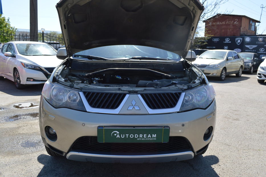 Продам Mitsubishi Outlander XL 2.4 2008 года в Одессе