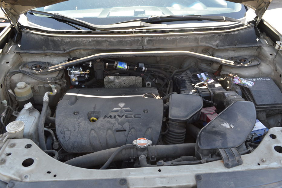Продам Mitsubishi Outlander XL 2.4 2008 года в Одессе