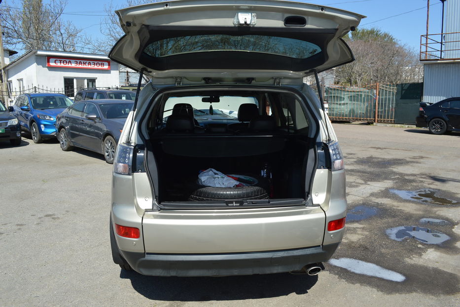 Продам Mitsubishi Outlander XL 2.4 2008 года в Одессе