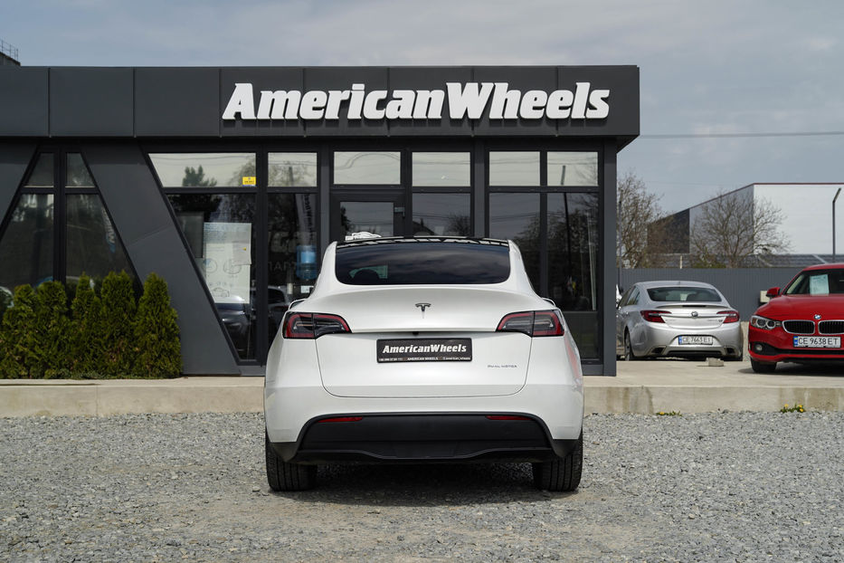 Продам Tesla Model Y Long Range Dual Motor 2023 года в Черновцах