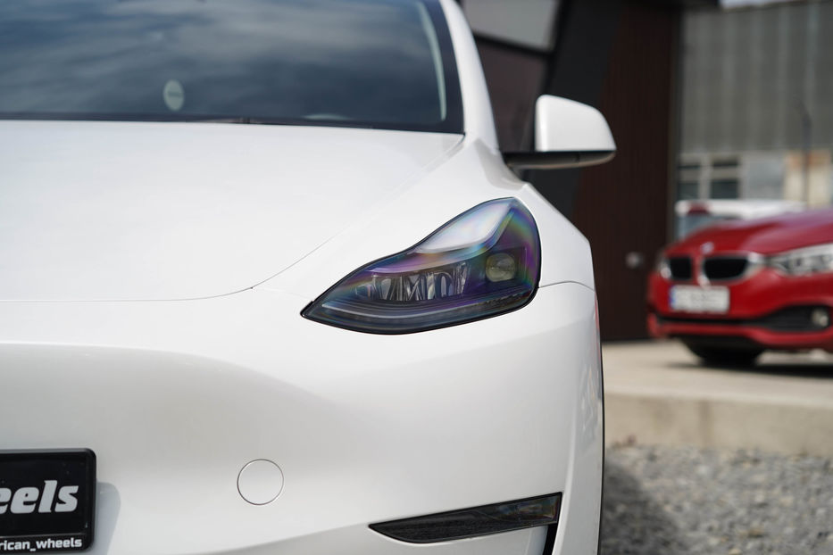 Продам Tesla Model Y Long Range Dual Motor 2023 года в Черновцах