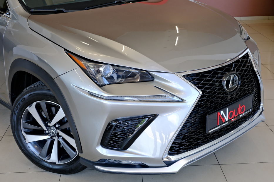 Продам Lexus NX 300 300 2018 года в Одессе
