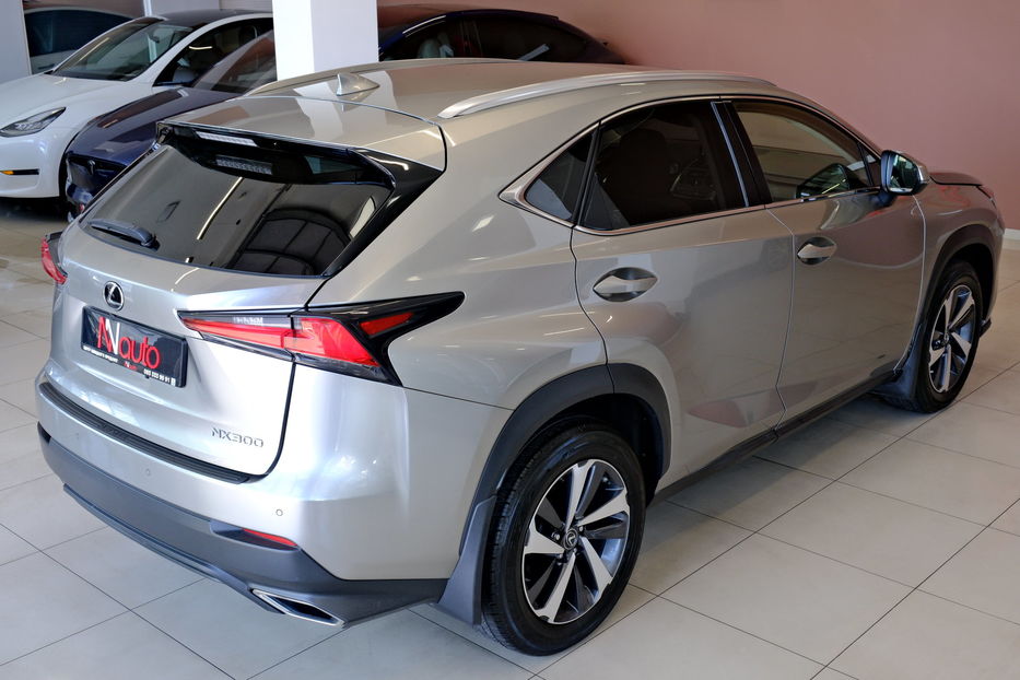 Продам Lexus NX 300 300 2018 года в Одессе