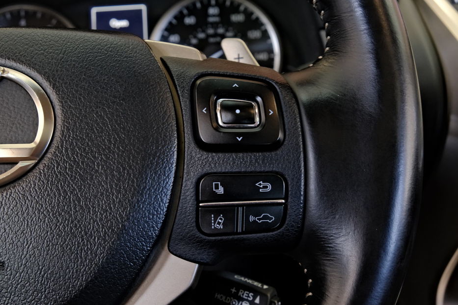 Продам Lexus NX 300 300 2018 года в Одессе