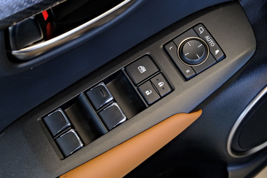 Продам Lexus NX 300 300 2018 года в Одессе