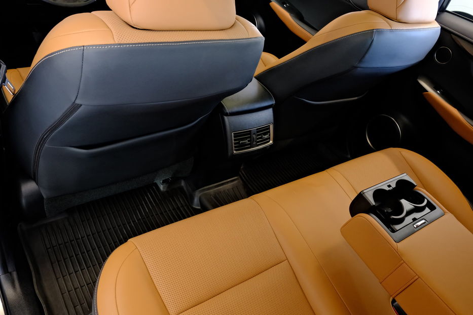 Продам Lexus NX 300 300 2018 года в Одессе