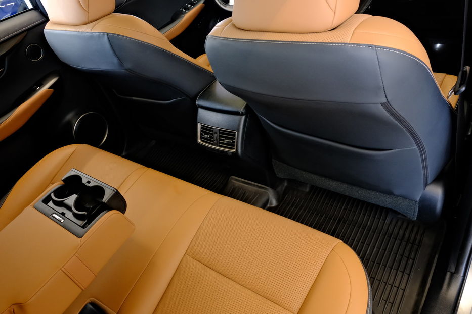 Продам Lexus NX 300 300 2018 года в Одессе