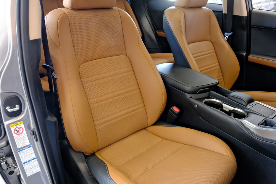Продам Lexus NX 300 300 2018 года в Одессе