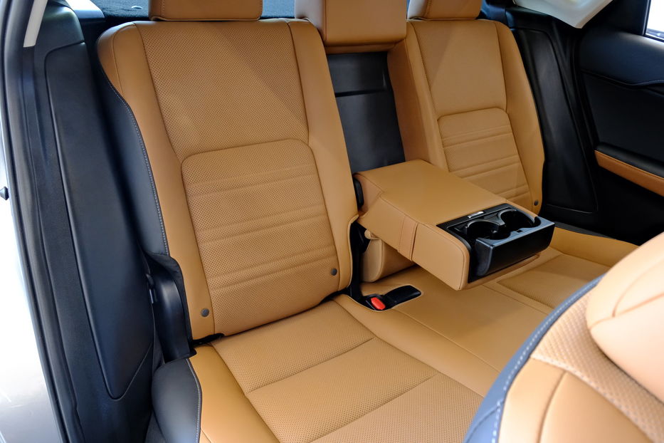 Продам Lexus NX 300 300 2018 года в Одессе