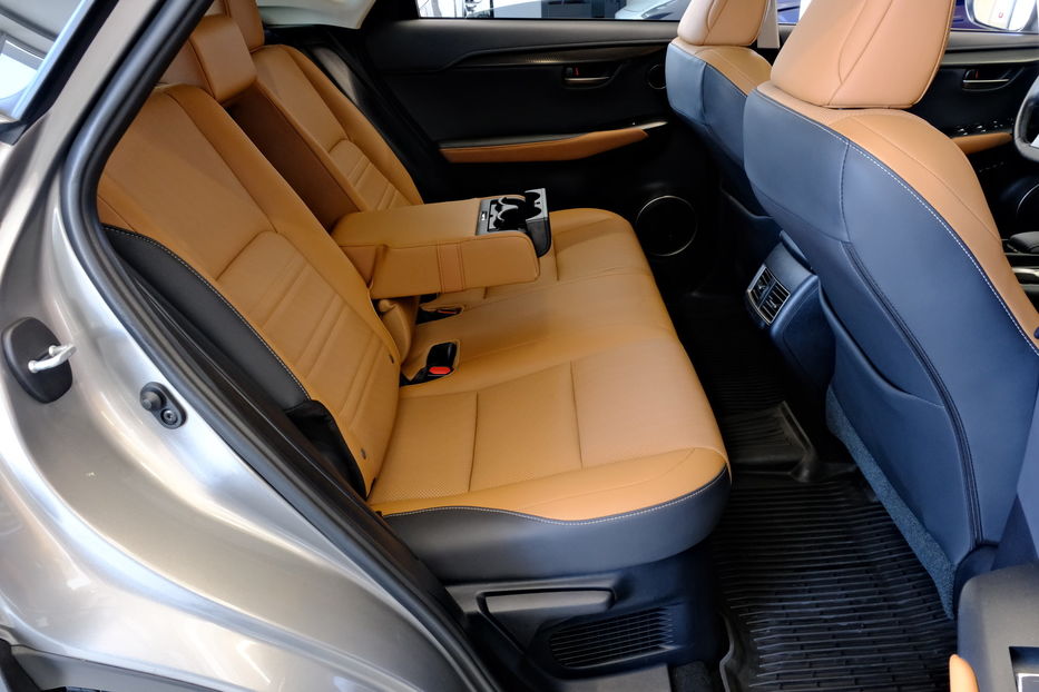 Продам Lexus NX 300 300 2018 года в Одессе