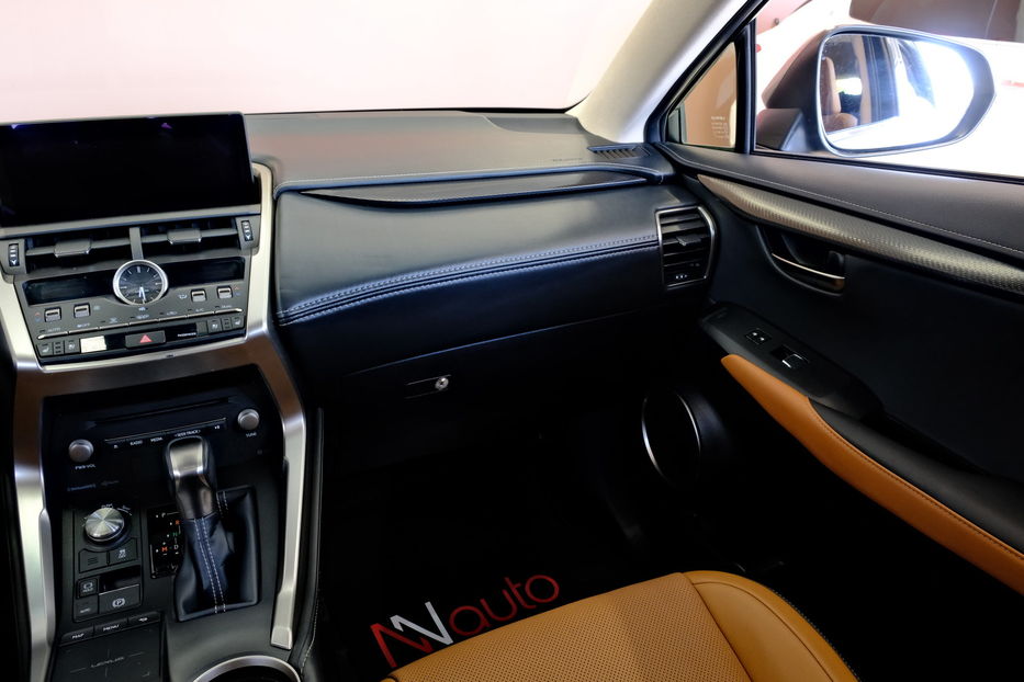 Продам Lexus NX 300 300 2018 года в Одессе