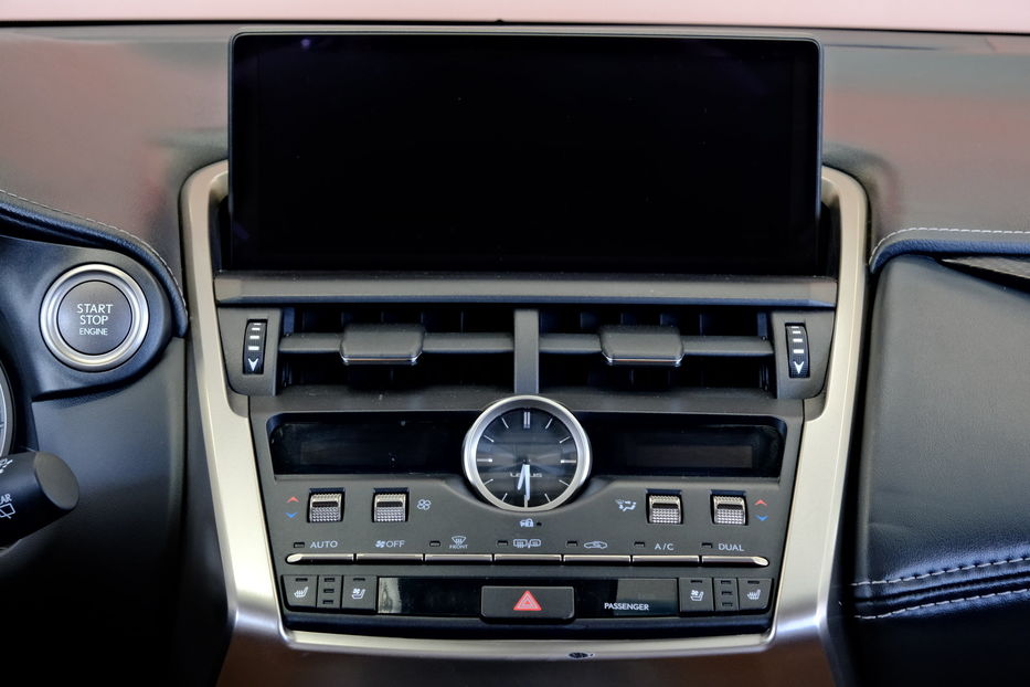 Продам Lexus NX 300 300 2018 года в Одессе
