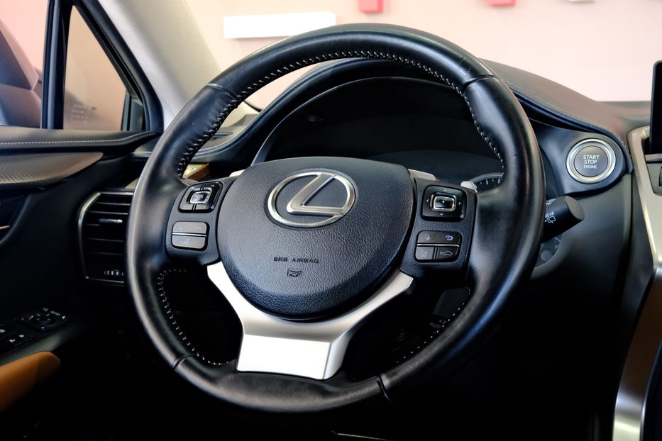 Продам Lexus NX 300 300 2018 года в Одессе