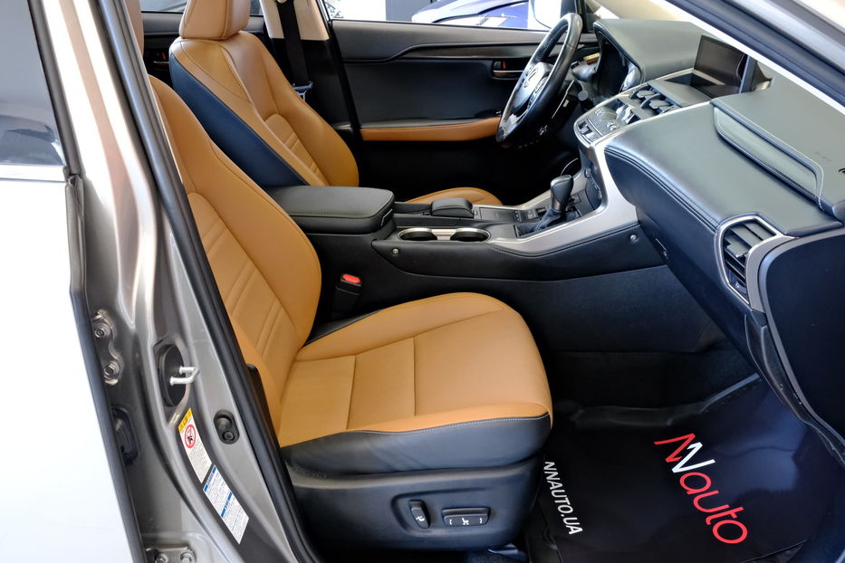 Продам Lexus NX 300 300 2018 года в Одессе