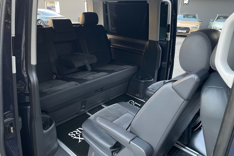 Продам Volkswagen Multivan 2.0TDI 4Motion 2015 года в Киеве