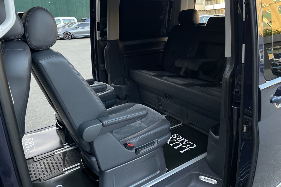 Продам Volkswagen Multivan 2.0TDI 4Motion 2015 года в Киеве