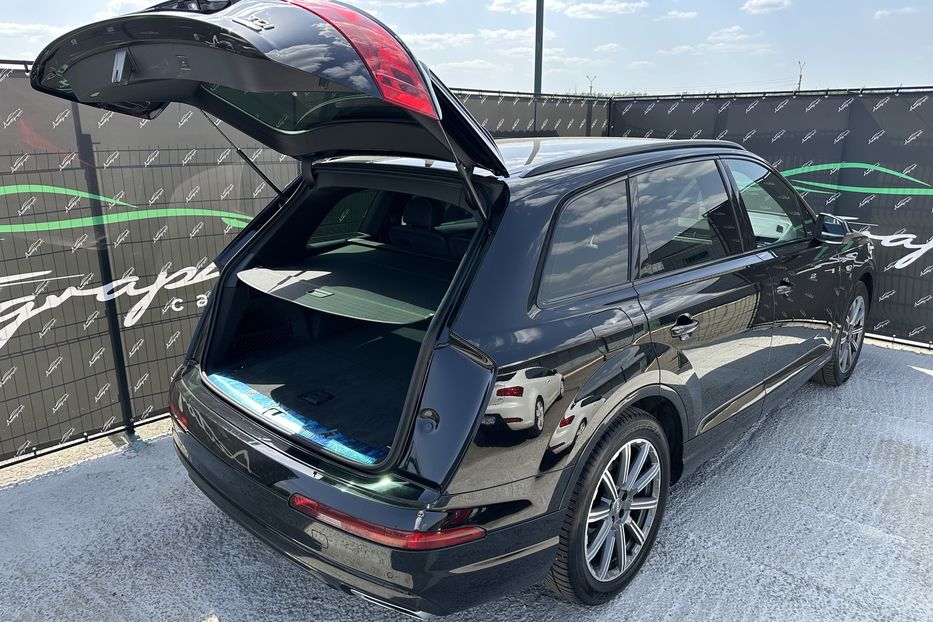 Продам Audi Q7 Quattro S-Line 2016 года в Киеве