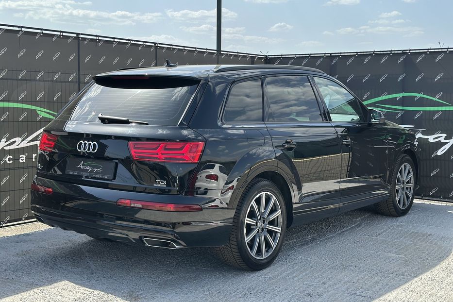 Продам Audi Q7 Quattro S-Line 2016 года в Киеве