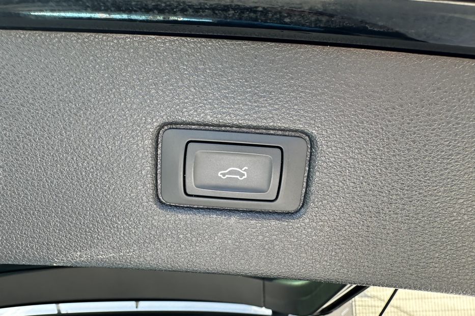 Продам Audi Q7 Quattro S-Line 2016 года в Киеве