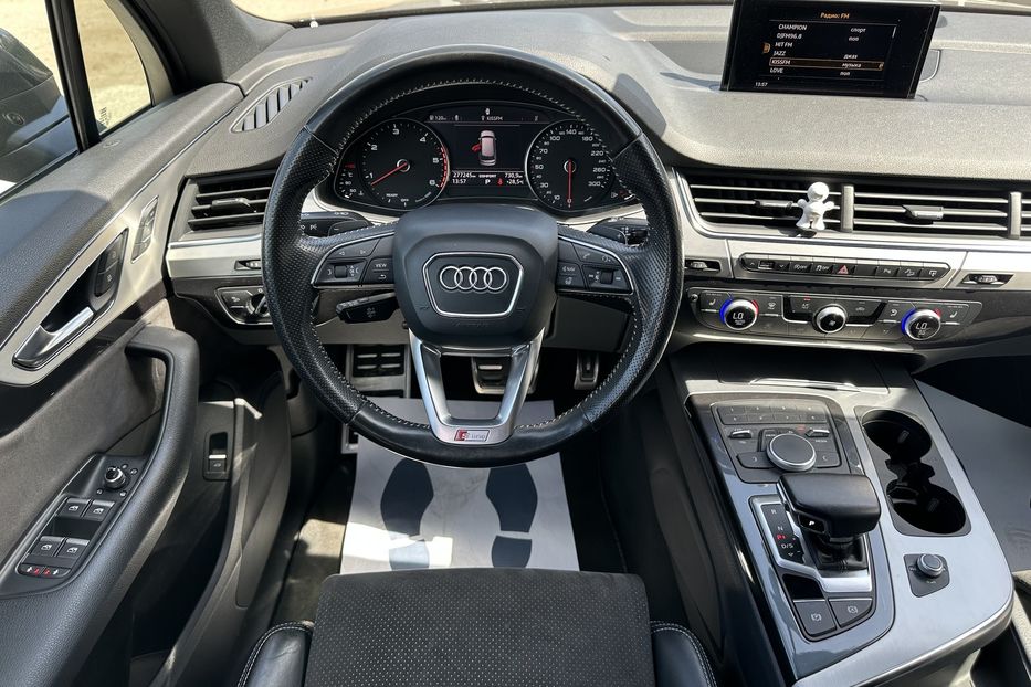 Продам Audi Q7 Quattro S-Line 2016 года в Киеве
