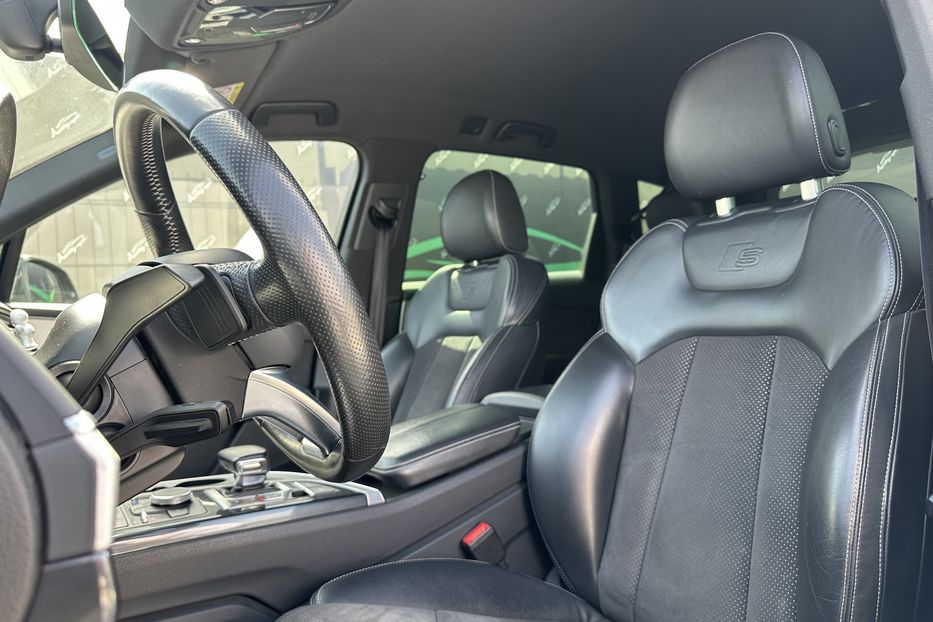 Продам Audi Q7 Quattro S-Line 2016 года в Киеве