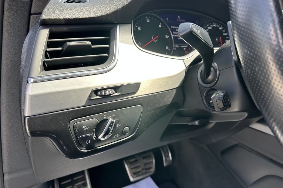 Продам Audi Q7 Quattro S-Line 2016 года в Киеве