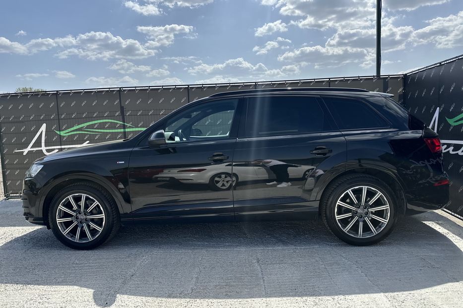 Продам Audi Q7 Quattro S-Line 2016 года в Киеве