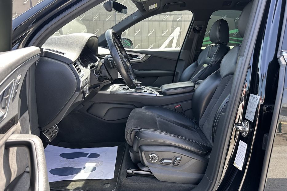 Продам Audi Q7 Quattro S-Line 2016 года в Киеве
