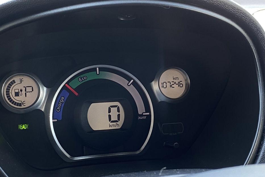 Продам Peugeot iOn 2011 года в Луцке