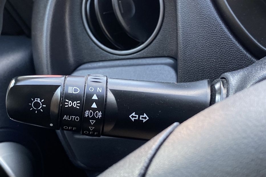 Продам Peugeot iOn 2011 года в Луцке