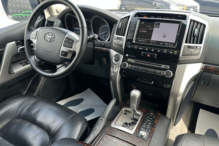 Продам Toyota Land Cruiser 200 Guard B6+ 2014 года в Киеве