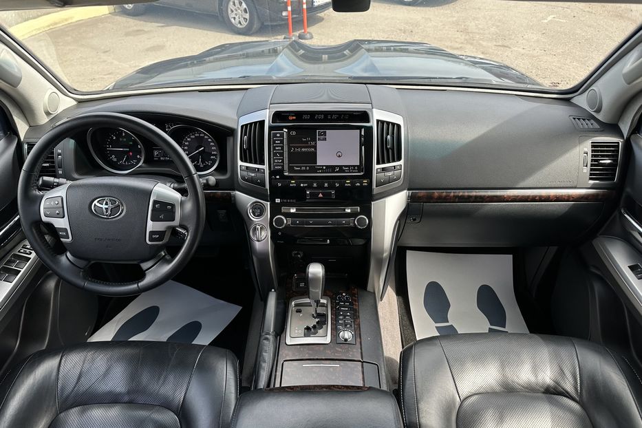 Продам Toyota Land Cruiser 200 Guard B6+ 2014 года в Киеве