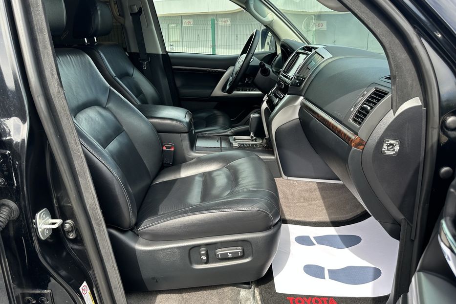 Продам Toyota Land Cruiser 200 Guard B6+ 2014 года в Киеве