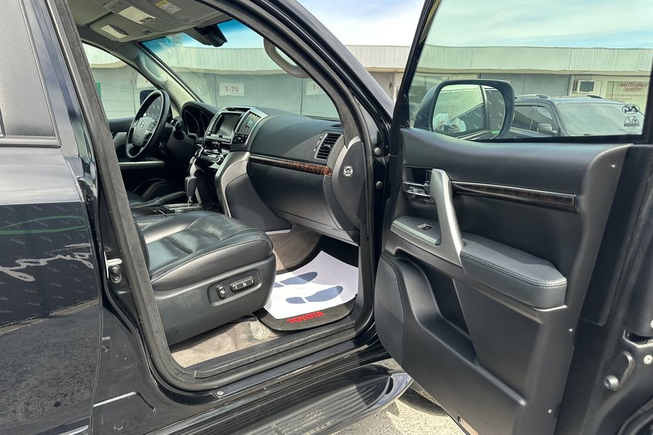Продам Toyota Land Cruiser 200 Guard B6+ 2014 года в Киеве