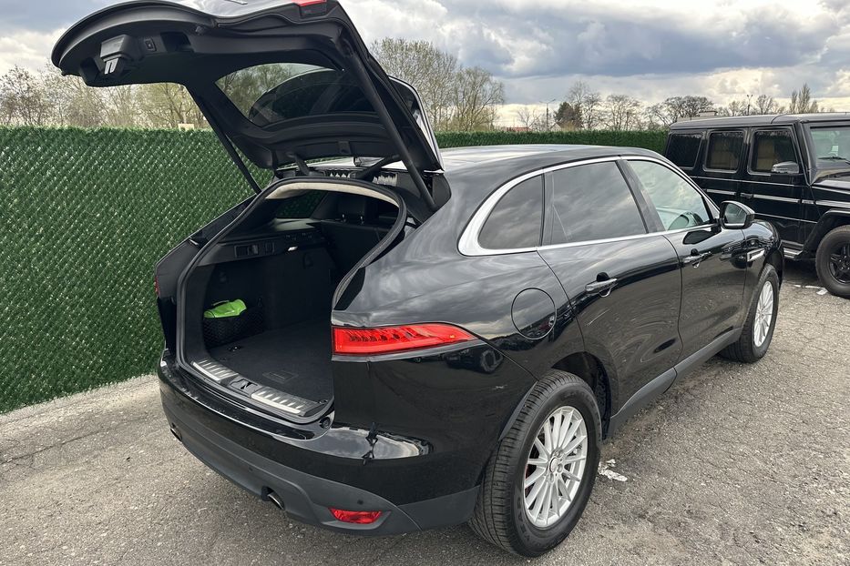 Продам Jaguar F-Pace AWD 2018 года в Киеве