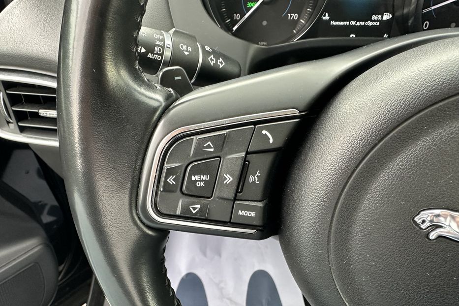 Продам Jaguar F-Pace AWD 2018 года в Киеве