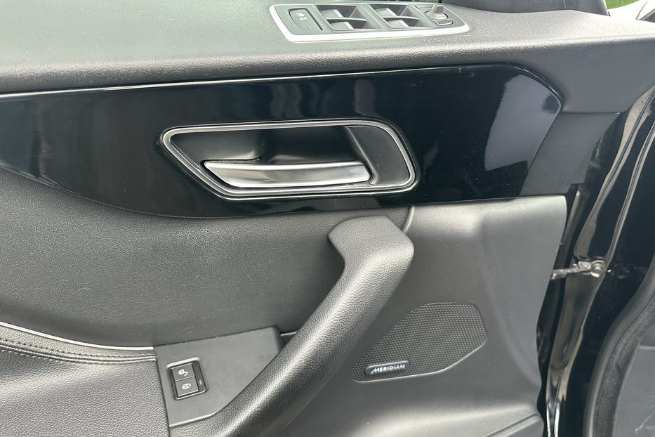 Продам Jaguar F-Pace AWD 2018 года в Киеве