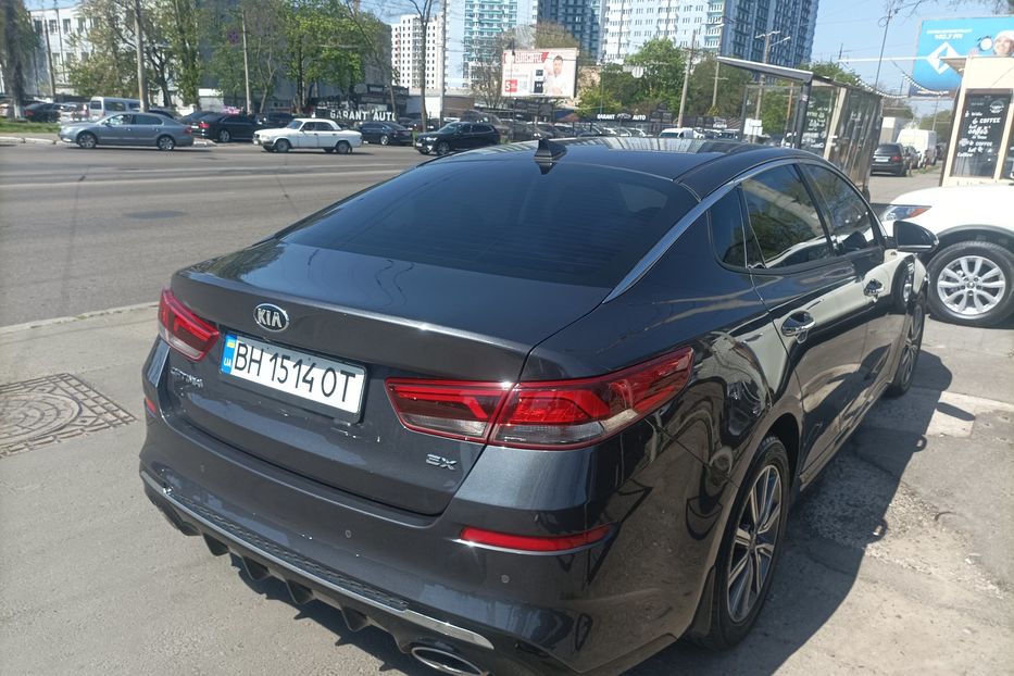 Продам Kia Optima ех 2018 года в Одессе
