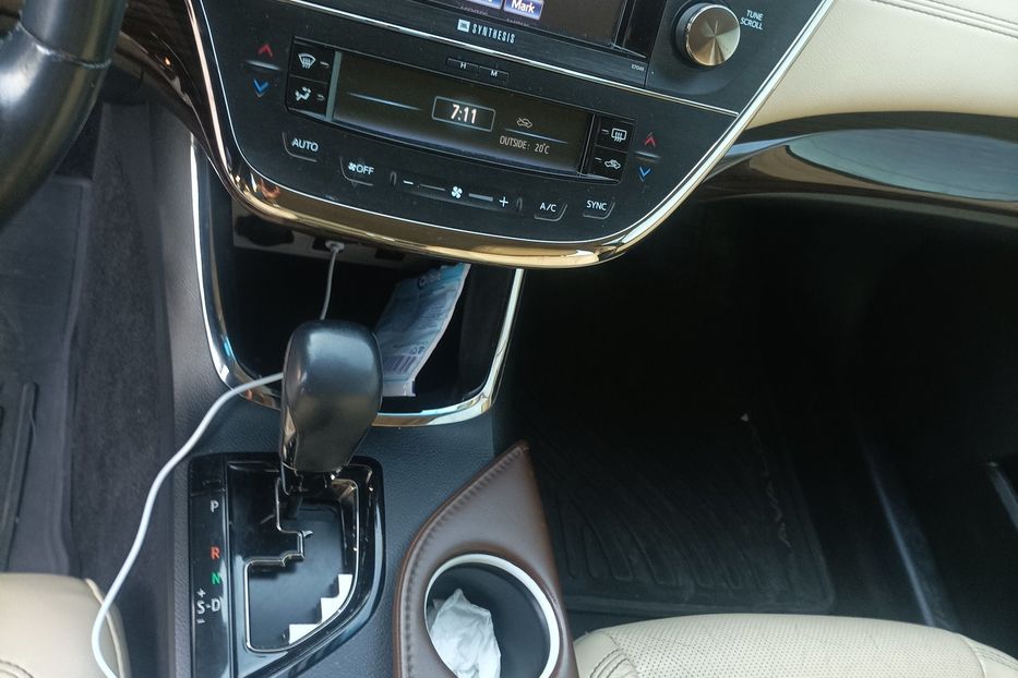 Продам Toyota Avalon максимал 2013 года в Одессе
