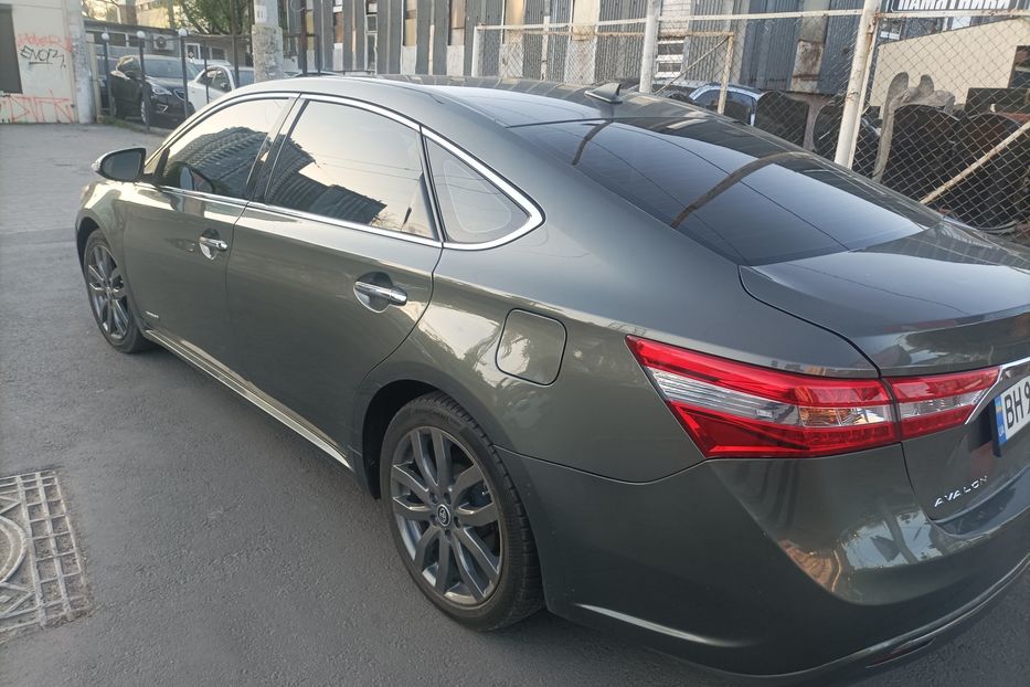 Продам Toyota Avalon максимал 2013 года в Одессе
