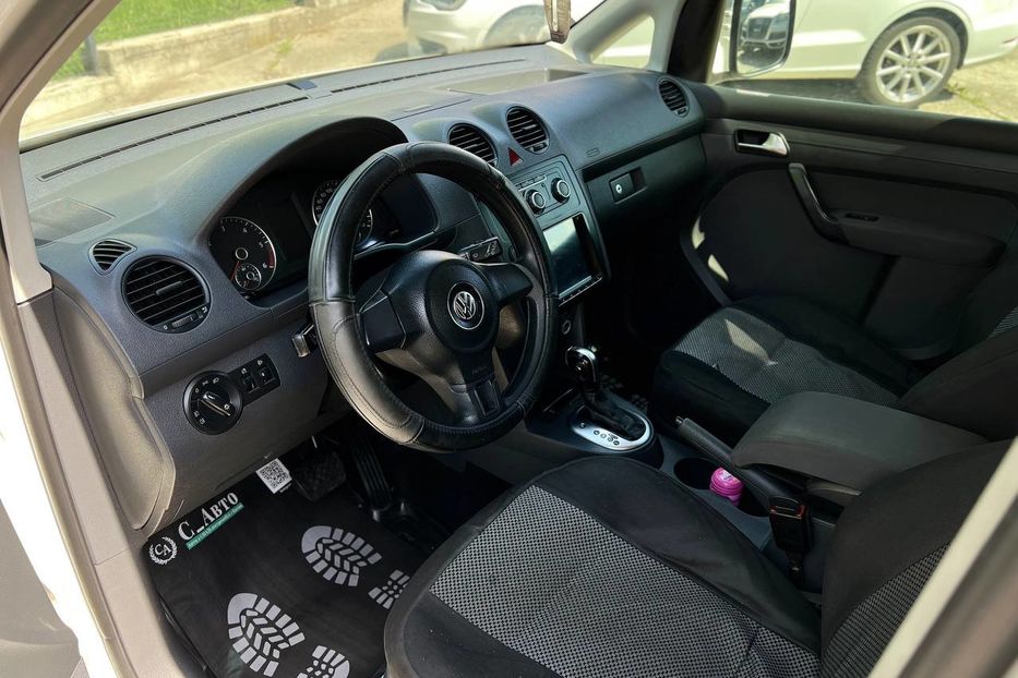 Продам Volkswagen Caddy пасс. 2010 года в Черновцах